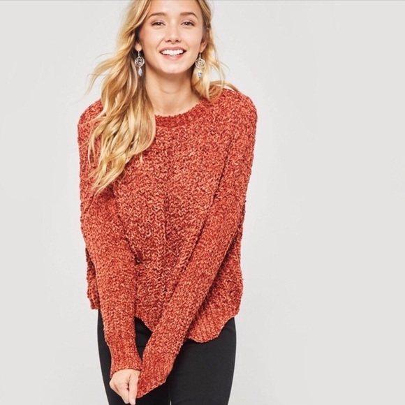 SALE! The Softest Chenille Scalloped Knit Sweater - Picture 4 of 5